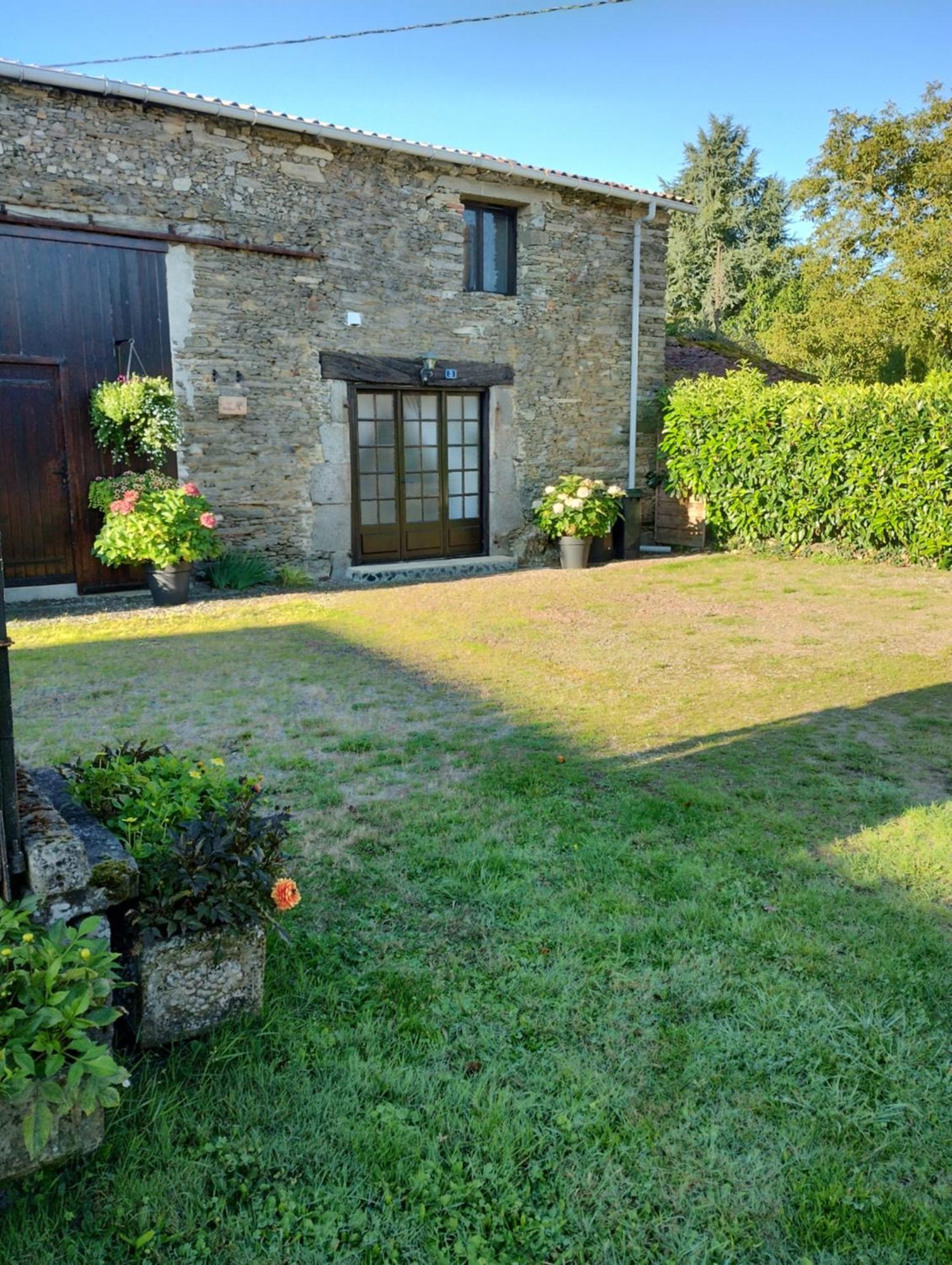 Holiday home Les Poiriers Saint-Pierre-du-Chemin